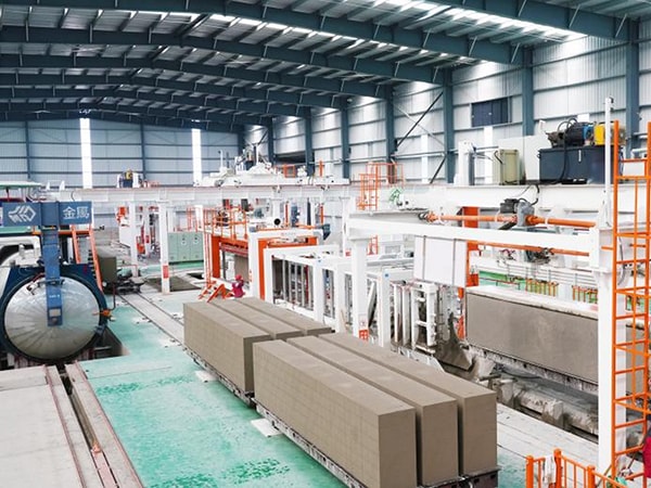 Huzhou Linghu Lingxin Wall Material Co., Ltd. Ultra Yüksek Kapasiteli Gazbeton Panel Üretim Hattı Projesi